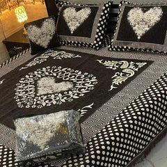 Royal Comfort: 5-Piece Velvet Jacquard Bedding Set - King Size Bed Sheet, Pillow Covers, and Cushion Cover