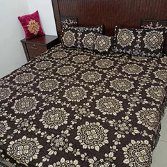 Luxurious Velvet Jacquard 4-Piece Bedding Set - King Size Bed Sheet, Pillow Covers, and Cushion Cover