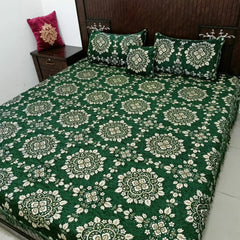 Luxurious Velvet Jacquard 4-Piece Bedding Set - King Size Bed Sheet, Pillow Covers, and Cushion Cover