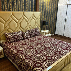 Luxurious Velvet Jacquard 4-Piece Bedding Set - King Size Bed Sheet, Pillow Covers, and Cushion Cover