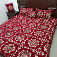Luxurious Velvet Jacquard 4-Piece Bedding Set - King Size Bed Sheet, Pillow Covers, and Cushion Cover