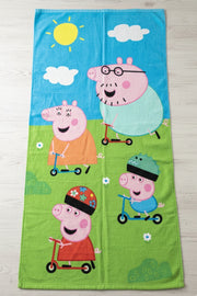 Playful Printed Towel for Kids – Bright Colors & Gentle Comfort