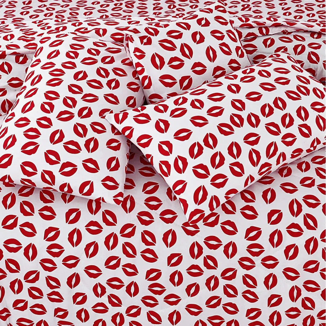 Lips Cotton Comforter Set – 7 Pieces