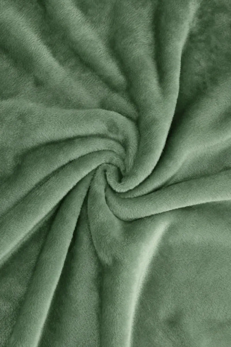 Soft and Cozy Green Fleece Throw Blanket for Ultimate Comfort