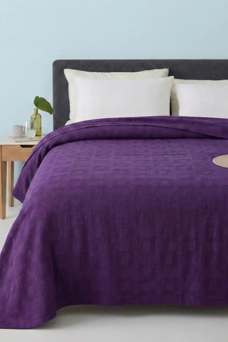 Elegant Purple Geometric Thermal Blanket 72x90 Inches | 300 GSM