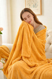 Soft and Cozy Yellow Fleece Throw Blanket for Ultimate Comfort