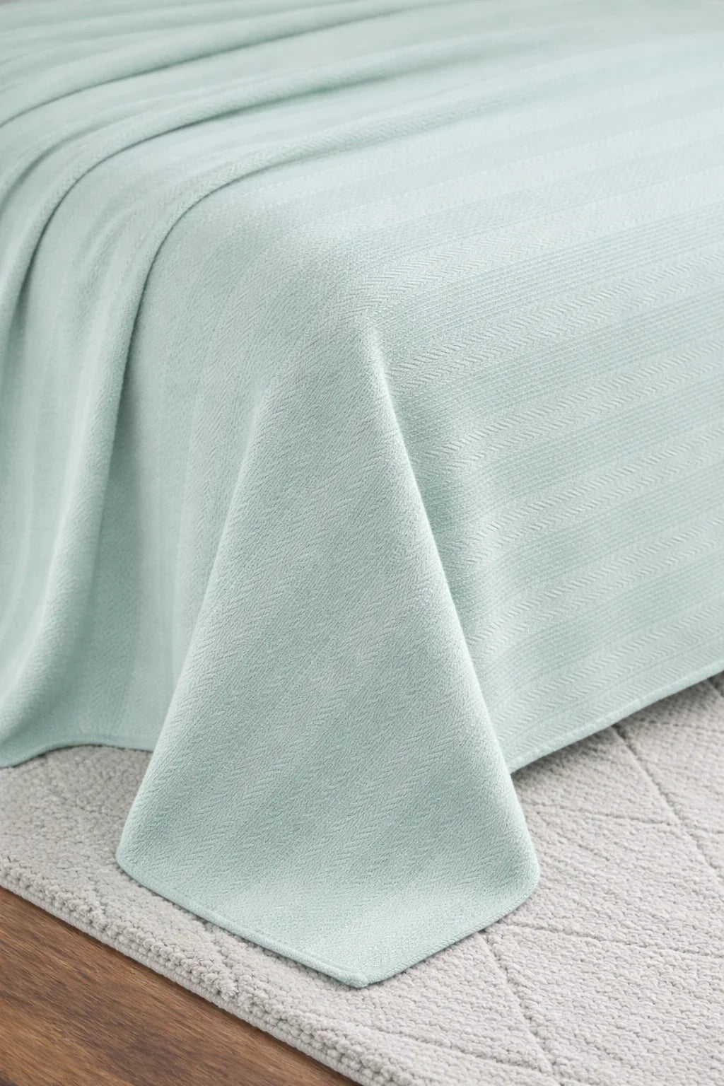 Textured Chevron Woven Cotton Blanket – Cozy All-Season Throw in Rich Brown