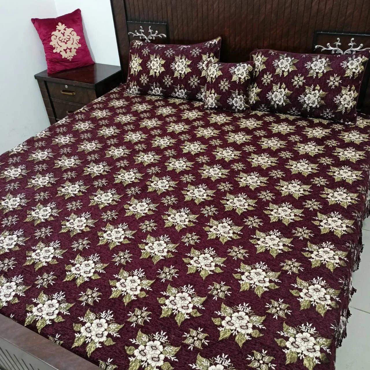 Luxurious Velvet Jacquard 4-Piece Bedding Set - King Size Bed Sheet, Pillow Covers, and Cushion Cover