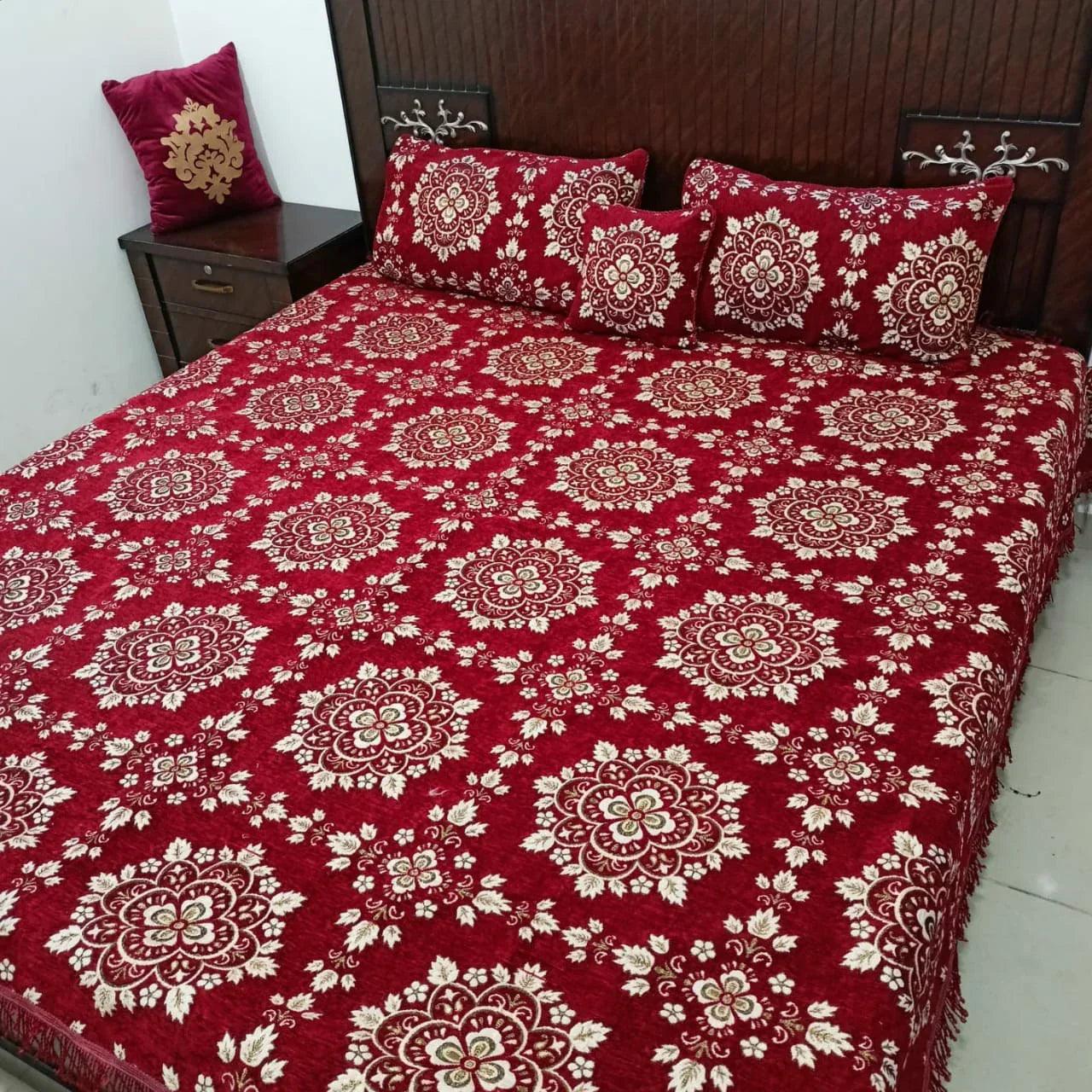 Luxurious Velvet Jacquard 4-Piece Bedding Set - King Size Bed Sheet, Pillow Covers, and Cushion Cover