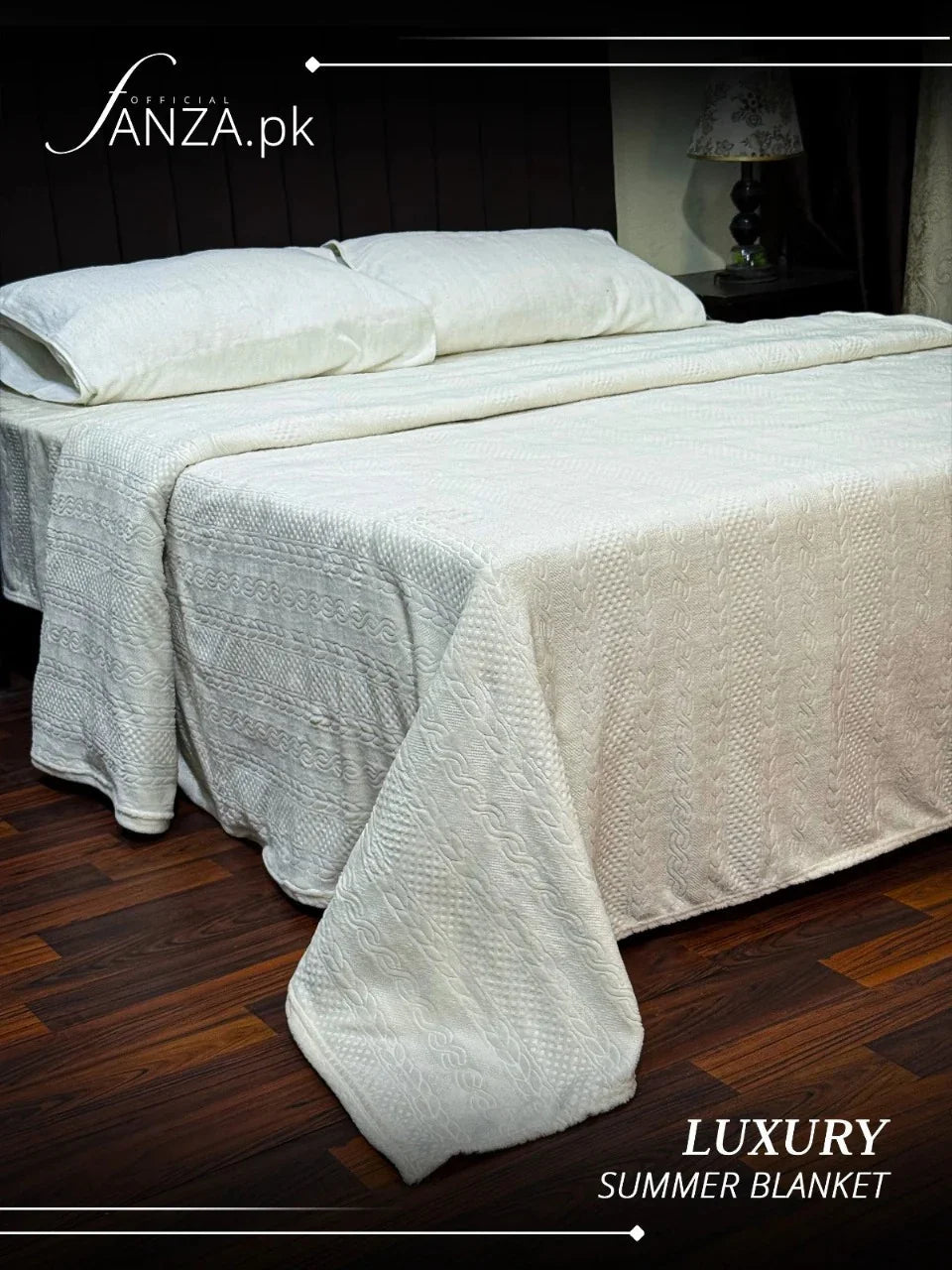 White Luxury AC Emboss Fleece Blanket